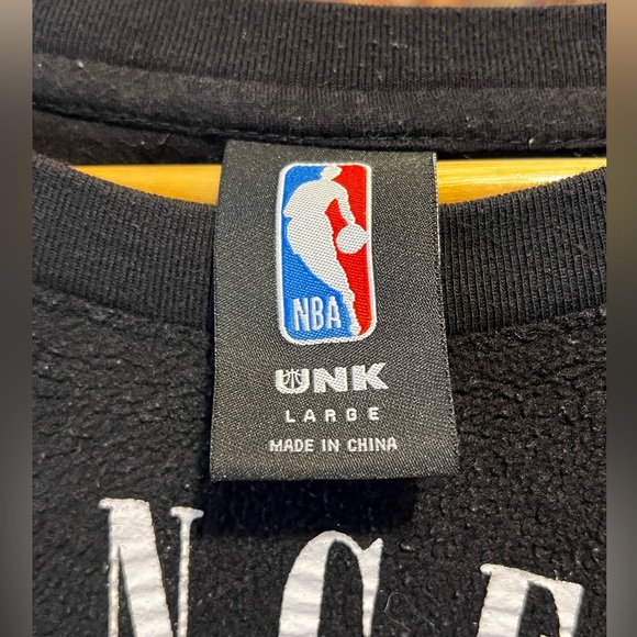 Vintage Men’s Los Angeles Lakers Crewneck - Picture 5 of 8